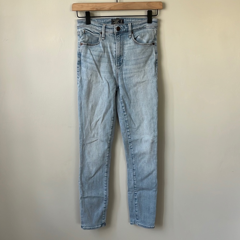 Abercrombie & Fitch Size 0 Simone high rise ankle jeans